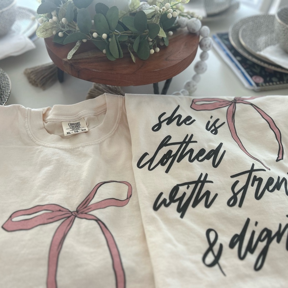SHE IS Clothed BOW Summer T-Shirt IVORY